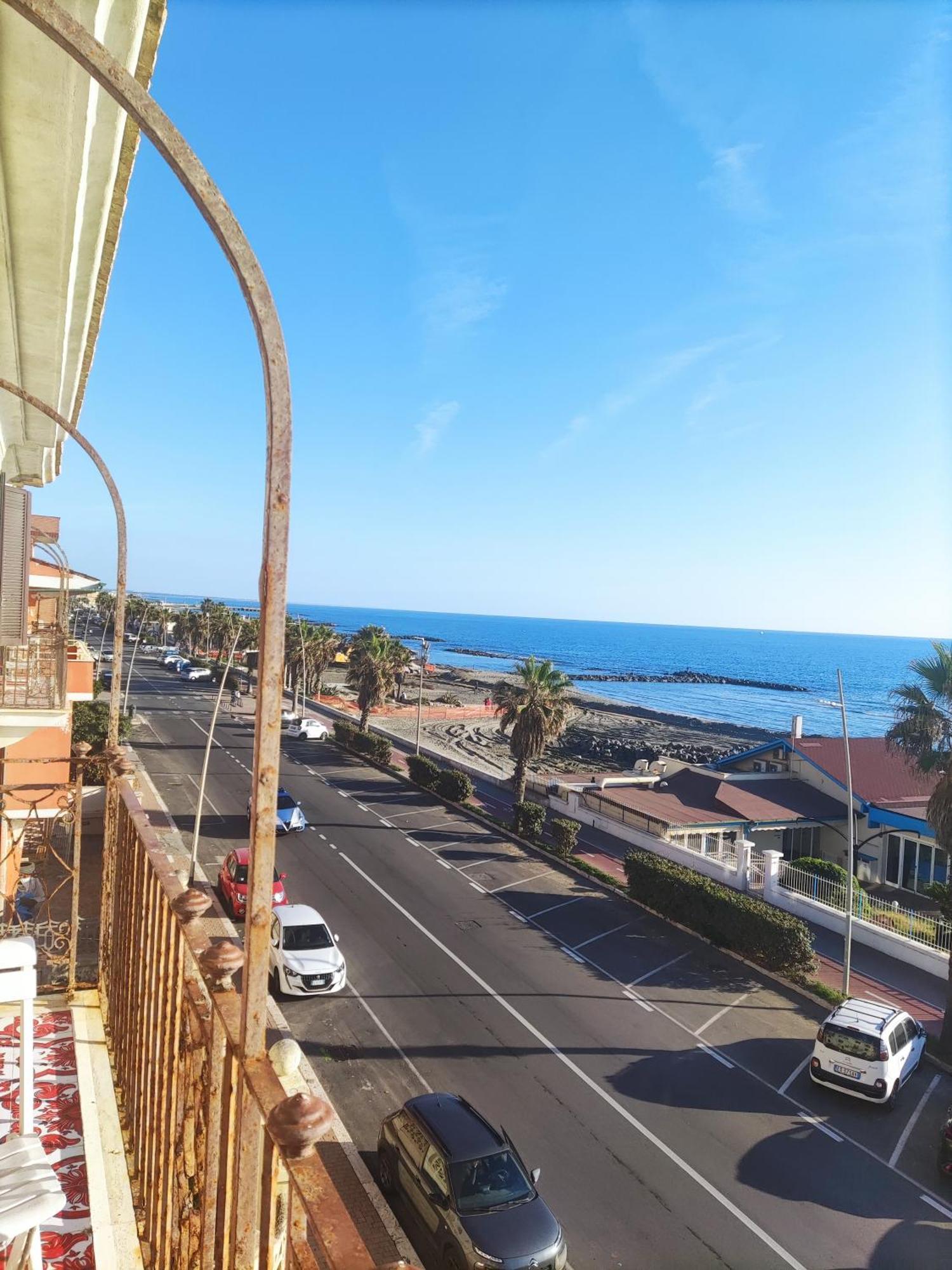 Apartment With Seaview Casa Davidoff Lido di Ostia Exterior foto